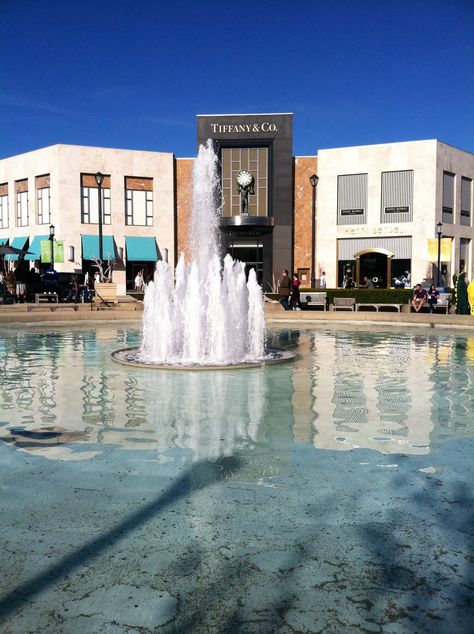 Tiffany & Co.- Easton Shopping Center, Columbus, Ohio Easton Columbus Ohio, Easton Town Center Columbus Ohio, Tiffany Young, Tiffany Stained Glass, Town Center, Thirty One Gifts, 2024 Vision, Columbus Ohio, Shopping Center