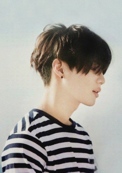 샤이니 | 태민 Asian Man, Shinee, Hairstyles, Hair, White, Black