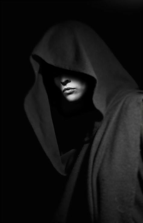 Pose Portrait, The Old Republic, 다크 판타지, Dark Wear, Dark Photography, Dark Ages, Grim Reaper, Dark Fantasy Art, Cloak