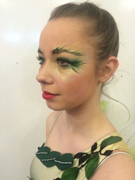 Peter Pan Makeup Ideas, Mother Earth Makeup, Peter Pan Makeup, Nymph Makeup, Tinkerbell Makeup, Pan Makeup, Peter Pan Play, Peter Pan Jr, Mother Nature Costume