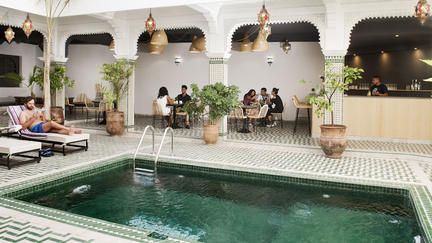 Rodamon Riad Marrakech Hostel Bedroom Ideas Baddie, Boutique Hostels, Home Decor Ideas Bedroom, Riad Marrakech, Double Bunk Beds, Girly Apartments, Girly Apartment Decor, Decor Ideas Bedroom, Woman Bedroom