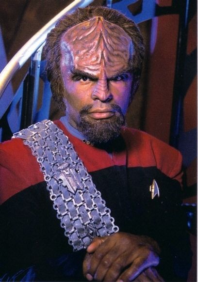 Worf Uniform update Portrait Practice, Star Trek Crew, Star Trek Wallpaper, Star Trek Picard, Manly Things, Star Trek Cast, Star Trek Ds9, Captain Picard, Star Trek Series