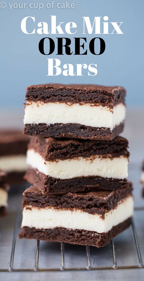 Cake Mix Oreo Bars for the Oreo obsessed! Everyone asks for this recipe at every party! Oreo Bars, Smores Dessert, Resep Brownies, Cake Mix Desserts, Dessert Oreo, Dessert Bar Recipe, Oreo Recipes, Dessert Dips, Bar Recipes