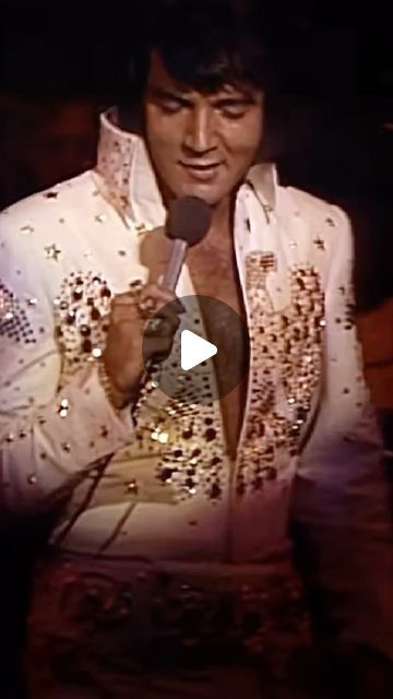 @h0und.dog on Instagram: "“Fever!” 🔥⚡️  Elvis Presley Live with Aloha from Hawaii 1973  #elvispresley #rocknroll #elvisaaronpresley #elvispresleyedit #elvispresleythesearcher #elvispresleysgraceland #elvis #elvispresleyfans #fansofelvispresley #elviswednesday #elvispresleykingofrockandroll #elvisforevermydarling #aloha #hawaii #usa #alohafromhawaii" Elvis Presley Live, Elvis Presley Concerts, Aloha From Hawaii, Elvis Presley Songs, The Power Of Belief, Male Singers, The Searchers, Hawaii Usa, Aloha Hawaii