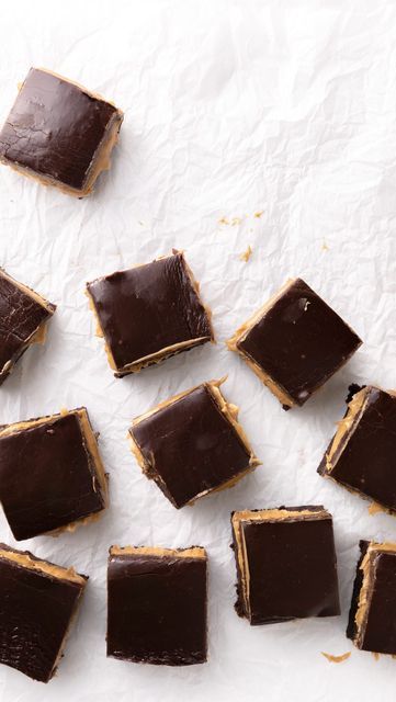 Grace | Baking + Photography on Instagram: "Three layers of pure deliciousness: brownie, peanut butter, and more chocolate. @joannagaines friend’s mom (Lucy) calls these “Best Friend Brownies” AKA Lucy’s Peanut Butter Brownies, and for good reason! They’re truly perfect to share with your best friend. Or whip up a batch and enjoy them throughout the week. Either way, you can’t go wrong with chocolate and peanut butter. Recipe by @joannagaines @magnolia Magnolia Table Volume 2 . . . #brownies Brownie Peanut Butter, Peanut Butter Recipe, Baking Photography, Butter Brownies, Baking Videos, Chocolate And Peanut Butter, Magnolia Table, Peanut Butter Brownies, Peanut Butter Lovers