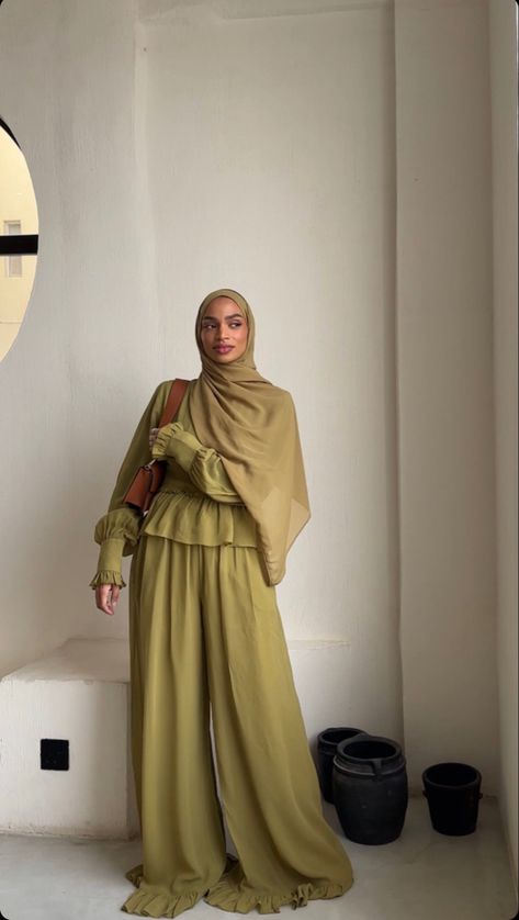 Boho Hijab Outfit, Modest Two Piece Outfits, Modest Outfits Muslim, Outfits Muslim, Modest Dresses Fashion, Modest Casual Outfits, Color Blocking Outfits, Mode Abaya, Modest Dresses Casual