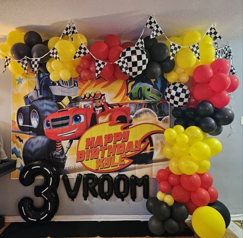 #3rdbirthday #3rdbirthdaydecor #decorideas #birthdaydecorations #blazeandthemonstermachines Blaze And The Monster Machines Birthday Decorations, Blaze Monster Truck Party Ideas, Blaze Birthday Party Ideas, Blaze And The Monster Machines Birthday, Blaze Party Decorations, Bolo Blaze, Blaze Birthday Party, Blaze Party, Blaze The Monster Machine