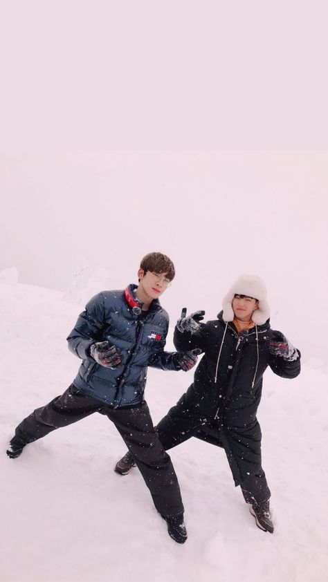 SEVENTEEN KPOP WALLPAPER HOSHI AND WONWOO Hoshi And Wonwoo, Seventeen Members, Snow Wallpaper, Seventeen Wallpaper, Seventeen Wonwoo, Seventeen Wallpapers, One Fine Day, Winter Wallpaper, Christmas Icons