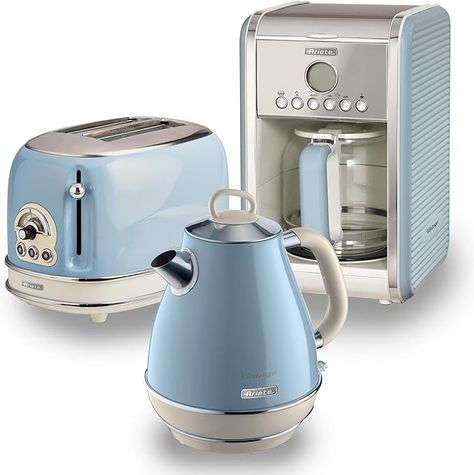 Ariete ARPK9 Retro Style Jug Kettle, 2 Slice Toaster and Filter Coffee Machine Set, Vintage Design, Blue : Amazon.co.uk: Home & Kitchen Kettle Toaster, Vintage Toaster, Filter Coffee Machine, Kettle And Toaster, Glass Jug, Tea Break, Filter Coffee, Fresh Coffee, Electric Kettle