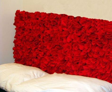 DIY Flower Headboard  Headboard With 50 Handmade Felt Roses. I think this would be pretty with white or cream felt flowers Red Rose Decorations, Flower Headboard, Homemade Headboards, Bridal Room Decor, Rose Decorations, Decorations For Bedroom, Headboard Diy, Floral Crafts, Eco Decor