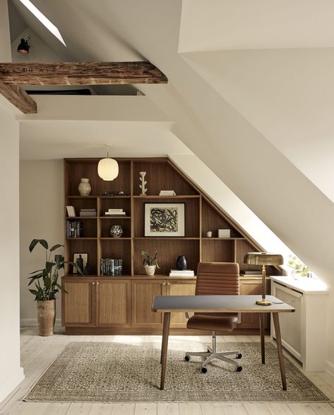 Pernille Lind, Attic Office, Design Apartment, Small Flat, Design Living Room, Scandinavian Home, Nordic Design, Home Office Design, Modern Office