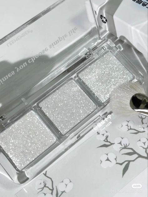 Sparkly Makeup Products, Expensive Makeup, White Makeup, Pinterest Makeup, Makeup Needs, Fancy Makeup, Makeup To Buy, Makeup Obsession, Makeup Items