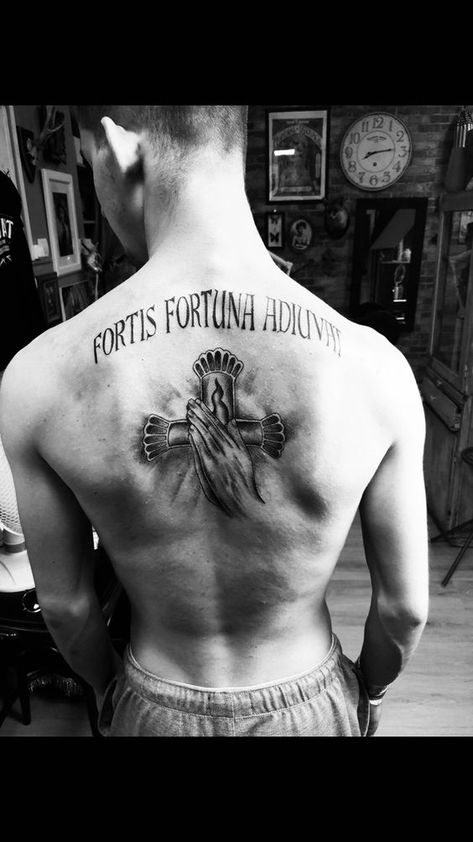 Jhon Wick Tattoo Back, John Wick Tattoo Meaning, Jhon Wick Tatoos, Fortis Fortuna Adiuvat Tattoo John Wick, John Wick Tattoo Design, John Wick Tattoo Ideas, Fortis Fortuna Adiuvat Tattoo, John Wick Tattoo, Fortis Fortuna Adiuvat