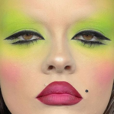 Funky Makeup, 80s Makeup, Drag Make-up, Face Art Makeup, Drag Makeup, Alternative Makeup, Cool Makeup Looks, Unique Makeup, Dope Makeup