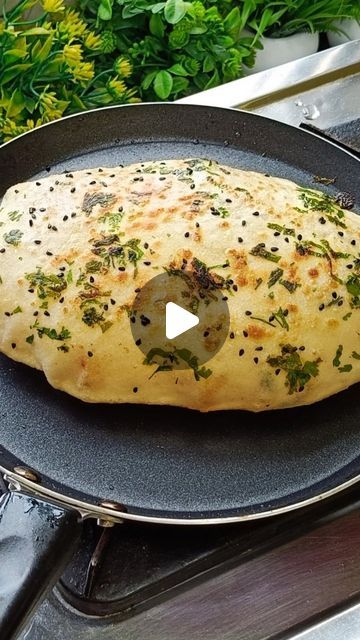 Aisha Rozy on Instagram: "Aloo kulcha Recipe No Yeast ,Oven ,Tandoor😋 . . . . . . . . . . . . . . .  . . . #alookulcha #kulcha #cookingwithaps #kulcharecipe #kulchaontawa #kulchanaan #naanrecipes #naan #alooparatha #nashta #easyrecipes #healthyfood #chocolate #snakes #lunch #dinnar #sabzirecipe #instareel #instavideo #instaviral #instadaily #insta #viral #viralvideos #trendingreels #trending #cooking #recipe #cookingfood #explorepage" Nan Recipe Video, Thekua Recipe Video, Nan Bread, Nan Recipe, Indian Cooking Videos, Bhatura Recipe, Indian Breakfast Recipes, Naan Roti, Kulcha Recipe