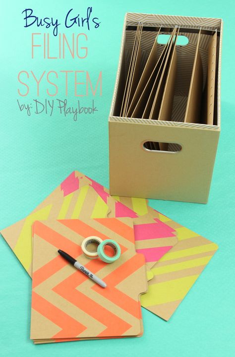 Introducing this super easy busy girl's filing system. Organization Paperwork, Home Filing System, Paper Clutter Organization, Busy Girl, Organizing Paperwork, Diy Playbook, Paper Clutter, Clutter Organization, Filing System