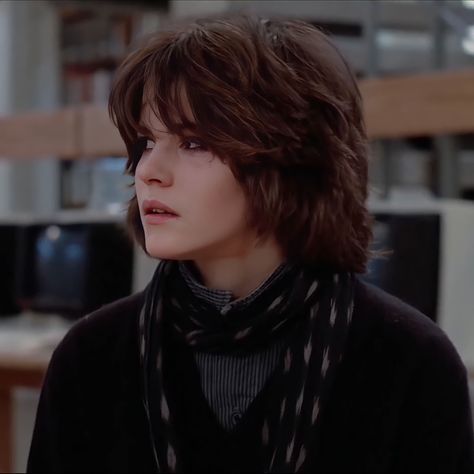 Ally Sheedy Breakfast Club, Allison Breakfast Club, Allison Reynolds, Ally Sheedy, Breakfast Club Movie, Pinterest Pretty, Short Shaggy Haircuts, Shaggy Haircuts, Dyed Hair Inspiration