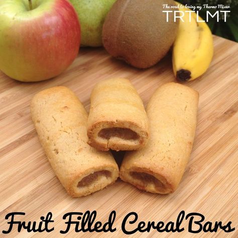 fruit filled cereal bars Homemade Cereal, Bellini Recipe, Thermomix Baking, Fruit Cereal, Muesli Bars, Cereal Bar, Kids Homemade, Fruit Bar, Cereal Bars