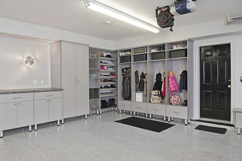 Closet Factory, Casa Garage, Garage Boden, Plan Garage, Garage Organization Tips, Garage Organisation, Finished Garage, Garage Renovation, Garage Storage Solutions