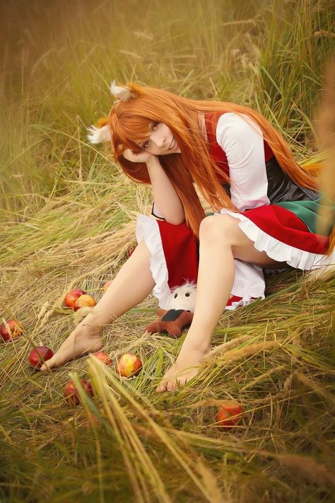 Love After World Domination, Holo Spice And Wolf, Wolf Cosplay, Spice And Wolf Holo, Wolf Costume, Anime Cosplay Makeup, Cartoon Cosplay, Pretty Redhead, Spice And Wolf