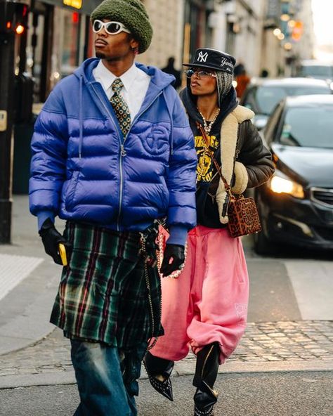 PAUSE Magazine on Instagram: "Street Style Shots: Paris Fashion Week Day 5 - head over to pausemag.co.uk to see more @pauseonline __________ Credit: @modehunter for @pauseonline #pauseonline #pfw" Pause Magazine, 2024 Street Style, Paris Fashion Week Men, Cool Outfits For Men, January 2024, Mens Street Style, Paris Fashion, Paris Fashion Week, See More