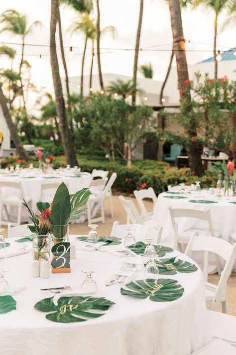 Destination Wedding Table Decor, Tropical Wedding Table Settings, Hawaiian Photoshoot, Destination Wedding Centerpieces, Beach Wedding Table Settings, Destination Wedding Reception Decor, Seattle Lake, Intimate Events, Destination Wedding Aruba