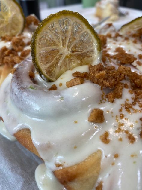 This is a unique variation on the Cinnamon Roll. It has a lime filling, lime frosting, and a graham cracker streusel. #recipe #aesthetic #wholesomeyum #cinnamon #cinnamonrolls #baking #dessert #keylimepie #cooking #cake #cookies #lime Key Lime Cinnamon Rolls, Graham Cracker Streusel, Lime Frosting, Streusel Recipe, How To Make Pastry, Recipe Aesthetic, Best Cinnamon Rolls, Pie Day, Cinnamon Rolls Recipe