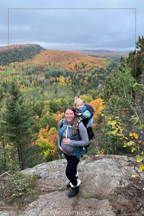 maternity hiking pants Hiking Pregnant Outfit, Maternity Hiking Outfit, Hiking Packing List, Hiking Outfit Winter, Hiking Outfit Fall, Outdoor Maternity Photos, Breastfeeding Clothes, Hiking Fashion, Adventure Guide