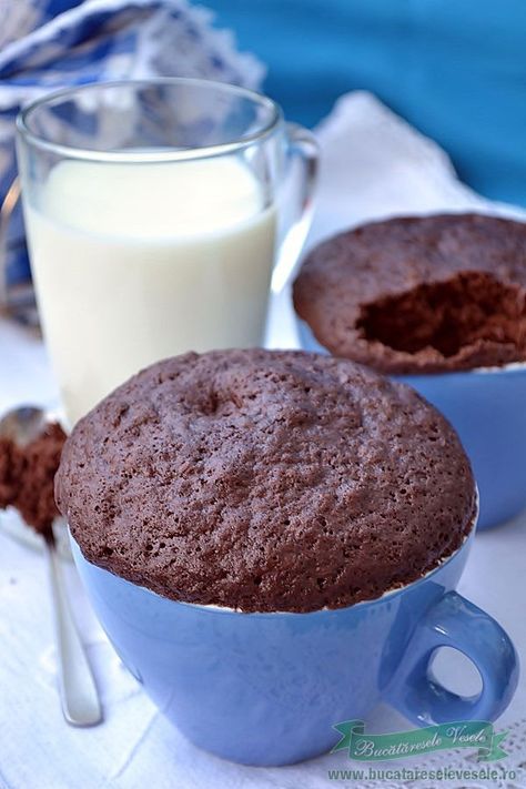 Reteta Muffins in Cana.Preparare Muffins in Cana in 3 minute.Cel mai rapid mic dejun.Cel mai rapid dulce.Muffins in 3 minute.Desert rapid.Muffins la mic dejun. Mug Cake Cake Mix, 3 Ingredient Mug Cake, Mic Dejun Rapid, Mug Cake Healthy, Cake Mix Desserts, Mug Cake Microwave, Magic Cake, Easy Delicious Recipes, Mug Cake