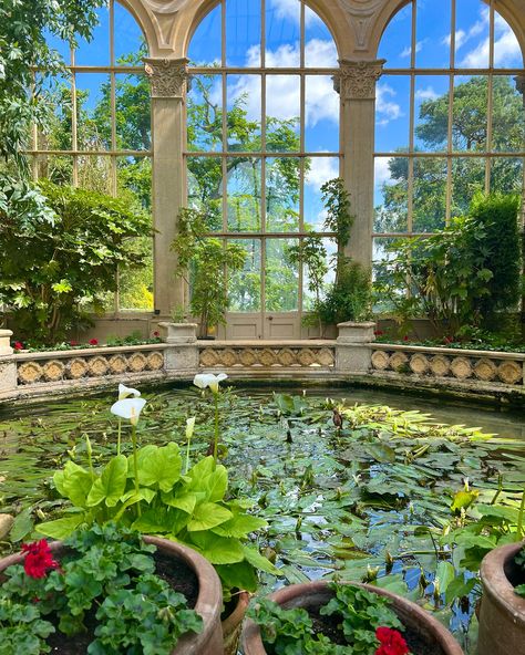 The Magic of Castle Ashby Gardens. The ancestral home of the 7th Marquess of Northampton, England. 📍Castle Ashby, Northampton NN7 1LF #photos #gardens #england #travel #newplaces #travelideas #nature Castle Ashby, England Castle, Northampton England, Castle Gardens, Minecraft Inspo, Castle Garden, England Travel, The Magic, Minecraft