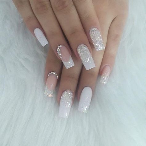 Nail Ideas For Prom White And Silver, Bridal Nails Wedding Elegant Acrylic, White Wedding Nails Brides, Wedding Nails For Bride Coffin, Wedding Nails Rose Gold, White Nails With Designs Glitter, White And Silver Acrylic Nails, Fancy Wedding Nails, White And Silver Nails Acrylic