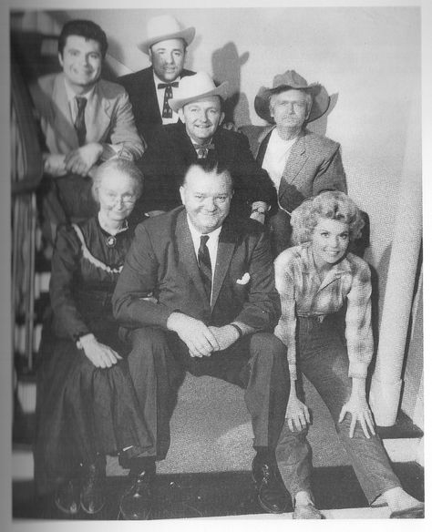 "Oil, that is, black gold, Texas tea . . ." Earl Scruggs and Lester Flatt with the cast and producer of The Beverly Hillbillies, early 1960s. "The Ballad of Jed Clampett" was written by Paul Henning, and sung on the TV show by Jerry Scoggins, with Flatt & Scruggs backing him. Flatt & Scruggs had their own #1 country hit with the song in December 1962. Alexei Romanov, Katharine Hamnett, Linda Evans, Ellis Island, Princess Victoria, Vintage Pictures, Vintage Postcard, Vintage Photographs, Vintage Photography