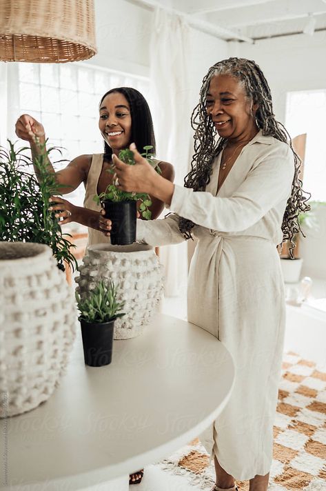 Brown Branding, Tattoo Plant, Frontal Hair, Black Motherhood, Mother Daughter Relationships, Stunning Hairstyles, Mother Daughter Photography, Happy Black, Teen Daughters