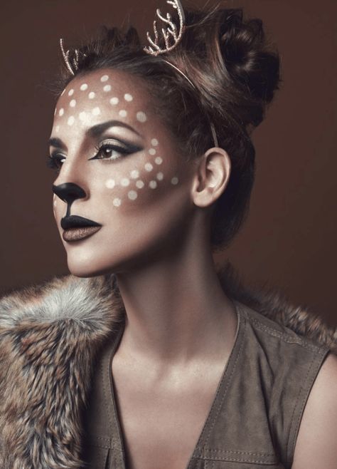 Reindeer Makeup, Easy Halloween Makeup Ideas, Maquillage Halloween Simple, Easy Halloween Makeup, Fantasy Make-up, Deer Makeup, Halloween Make-up Looks, Deer Costume, Christmas Makeup Look