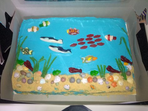 Simple Under The Sea Cake, Under The Sea Cake Ideas, Aquarium Cake, Ocean Birthday Cakes, Underwater Birthday, Under The Sea Cake, Fish Party, Sea Cake, Sea Cakes