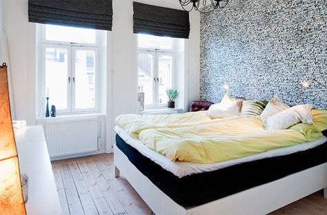 Yellow Apartment, Scandinavian Bed, Scandinavian Bedding, Small Bedroom Inspiration, Bedroom Scandinavian, Twin Size Duvet Covers, Guest Bedroom Design, Apartment Bedroom, One Bed