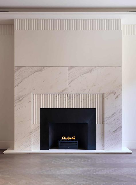 Exclusive Residence London - SolidNature 1508 London, Modern Fireplace Ideas Living Rooms, Apartments In London, Millwork Details, Feature Wall Design, Marble Fireplace, Luxury London, London Apartment, Modern Fireplace