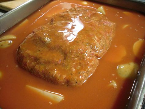 Comfy Cuisine: Grandma's Tomato Soup Meatloaf Gravy For Meatloaf, Tomato Soup Meatloaf, Dairy Free Tomato Soup, Canned Tomato Recipes, Peppered Bacon, Basic Meatloaf, Meatloaf Topping, Slow Cooker Meatloaf, Good Meatloaf Recipe