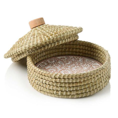 Bread Chips, Bread Warmer, Round Bread, Wrap Food, Handmade Bread, Grass Basket, Dry Well, Vine Design, Bread Basket