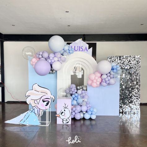 Frozen Party Backdrop, Frozen Backdrop, Frozen Birthday Decorations, Frozen Birthday Theme, Frozen Themed Birthday Party, Perfect Birthday Party, Balloons Birthday, Entry Way Design, Party Backdrop