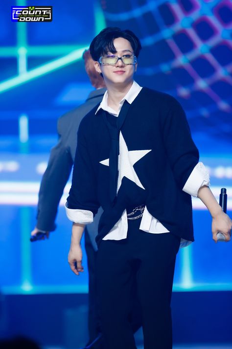 Changbin Stage Outfits, Best Rapper Ever, Changbin Skz, Kids Stage, Changbin Straykids, Class Outfit, We Are The Champions, Event Stage, Concert Outfits