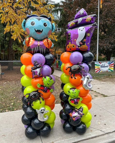 Custom Halloween Balloons! 🎈🎃 Make your Halloween celebration unique with our custom-designed balloons, tailored to your spooky theme. Ideal for adding a personal touch to your haunted bash and wowing your guests! . . . #torontoballoons #gtaballoons #gtaballoonsdelivery #kleinburgballoons #mississaugaballoons #northyorkballoons #mississaugamoms #torontomoms #richmondhillmoms #balloonbunches #balloontowers #halloweenballoons Spooky Balloon Arch, Boo Brunch, Spooky Sleepover, Spooky Balloons, Decor For Events, Halloween Balloons Decorations, Halloween Events, Halloween Balloons, A Haunted House