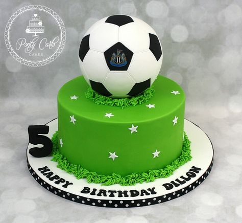 Football Birthday Cake. Cricket Cake, Football Themed Cakes, Soccer Ball Cake, Soccer Birthday Cakes, Sports Themed Cakes, Football Birthday Cake, Soccer Cake, Soccer Birthday Parties, Sport Cakes