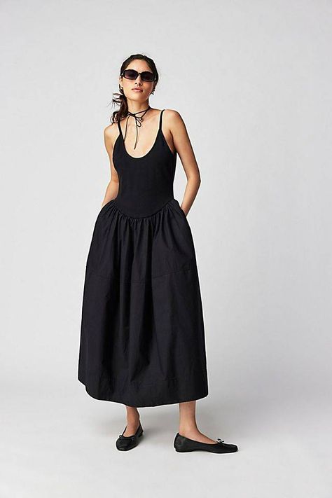 24 Drop-Waist Dresses Fashion People Can't Get Enough Of | Who What Wear Black Dress 2023 Trend, 2024 Clothes, Tik Tok Viral, Drop Waist Skirt, Poplin Skirt, Fitting Skirt, Glamorous Fashion, Gamine Style, Spring Mood