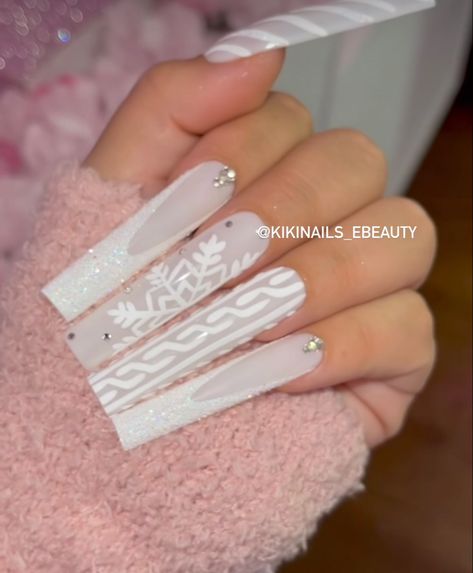 White Christmas Nails, Winter Nails Acrylic, Ombre Acrylic Nails, Nail Stuff, Long Acrylic Nails Coffin, Short Acrylic, Acrylic Nails Coffin Pink, Nails Done, Christmas Nails Acrylic