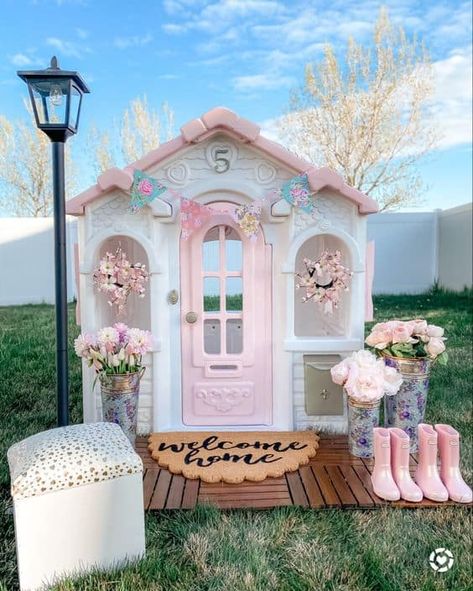 Shabby Chic Playroom, Sweetheart Playhouse Makeover, Step 2 Sweetheart Playhouse Makeover, Playhouse Organization, Remodeled Playhouse, Playhouse Makeover Interior, Step 2 Playhouse Makeover, Makeover Playhouse, Cute Playhouse