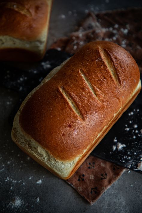 Italian Sandwich Bread, Parker House Rolls, Star Bread, Bread Lame, Hello How Are You, Italian Sandwich, Easy Italian, Italian Bread, Bread Bowls