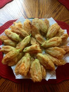 Fried Squash Blossom Recipe, How To Prepare Squash, Squash Blossom Recipe, How To Make Squash, Fried Squash Blossoms, Stuffed Squash Blossoms, Fried Squash, Squash Flowers, How To Cook Squash