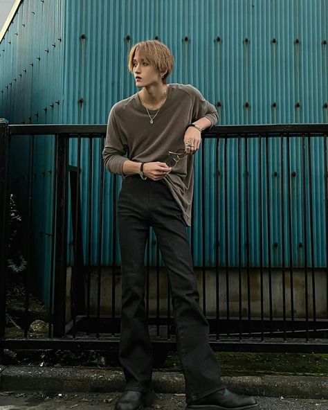 Male Outfits, Male Pose Reference, Korean Casual Outfits, Japanese Boy, Male Poses, Asian Boys, Pose Reference, Mens Clothing Styles, Casual Outfits