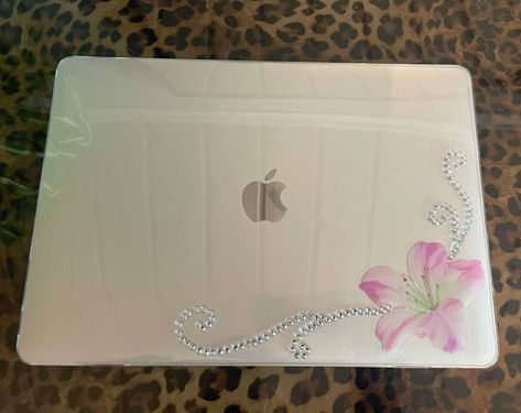 strawberry cake dolly ˚ʚ♡ɞ˚ (@s0fthunny) on X Bling Laptop Case, Rhinestone Laptop Case, Bedazzled Laptop Case, Bedazzled Ipad Case, Bedazzled Laptop, Rhinestone Laptop, Laptop Customization Ideas, Decorated Laptop, Diy Laptop Case